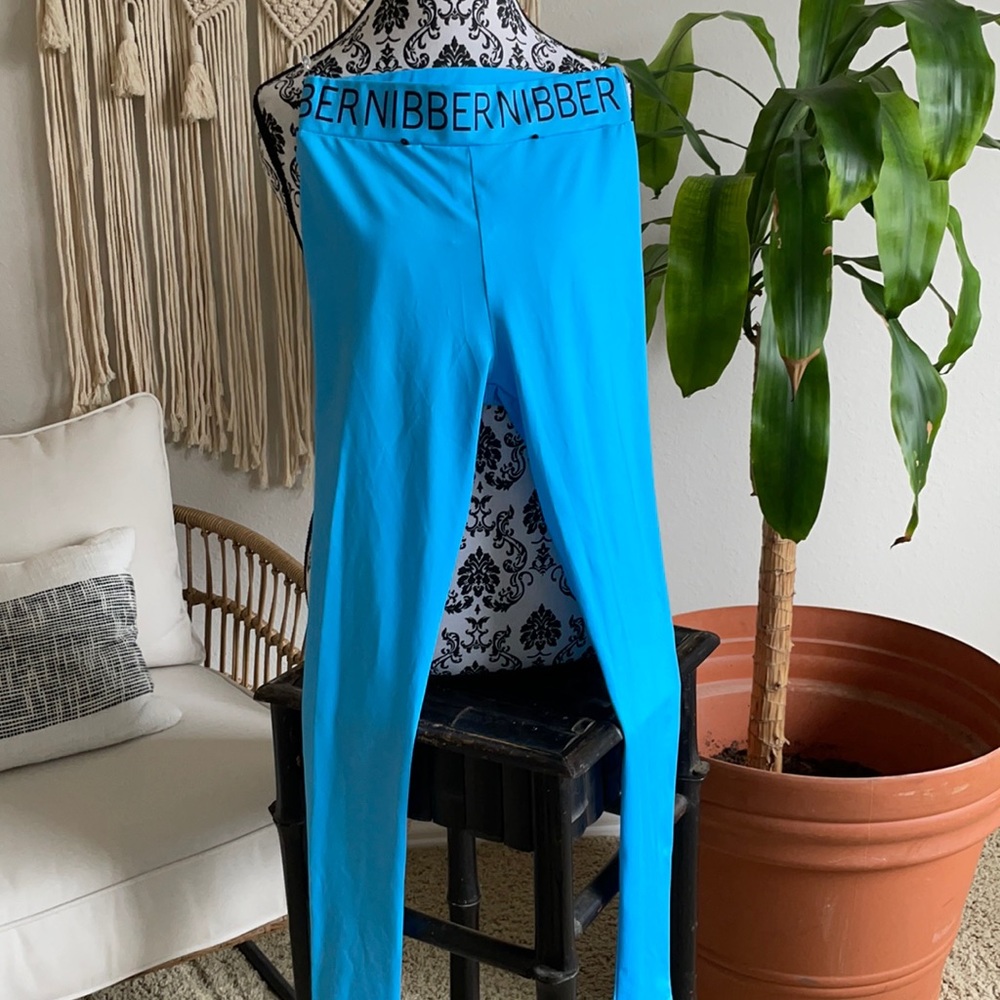 Nibber track bottoms